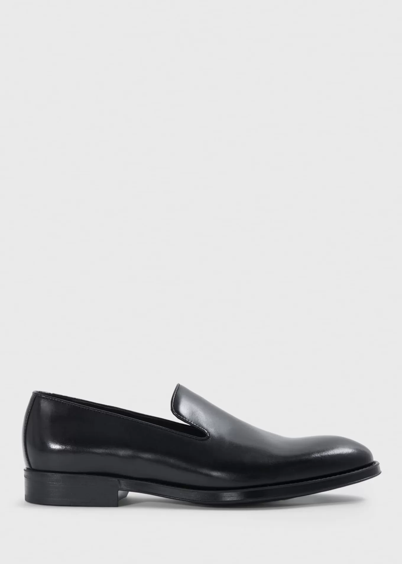 Store Crest Leather Loafer Loafers