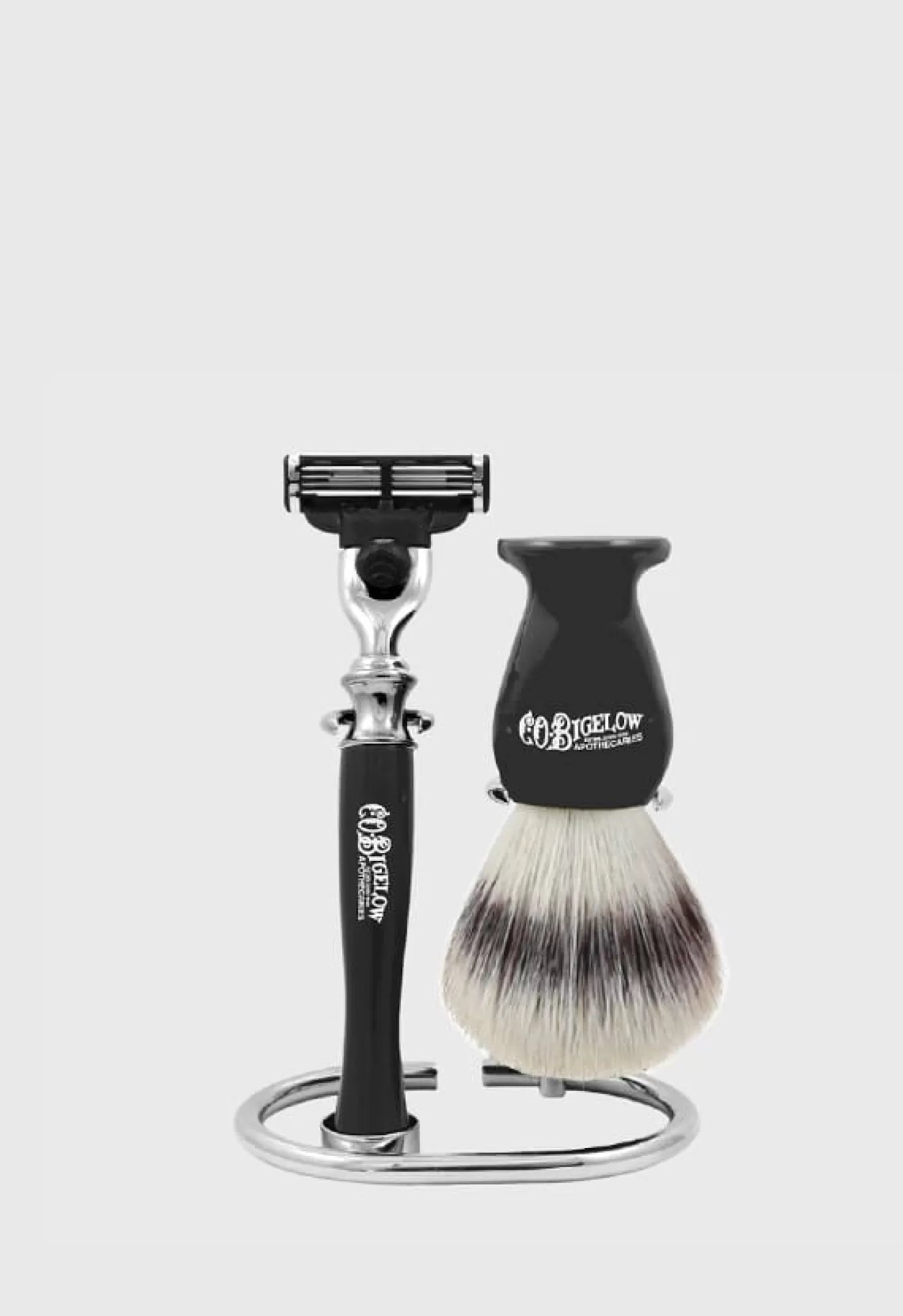 Online Shaving Set Lifestyle