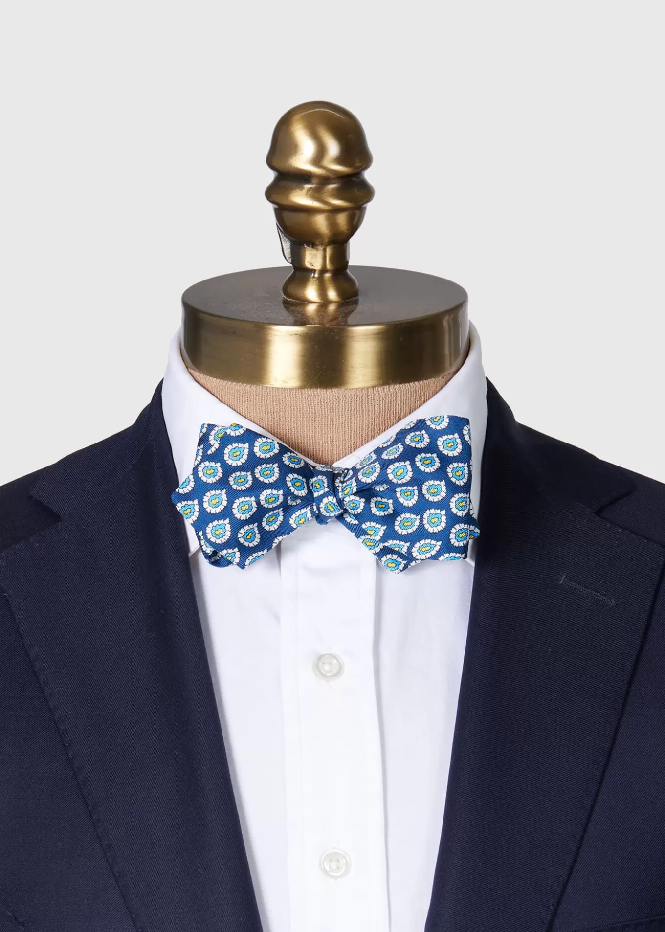 Online Silk Twill Tossed Paisley Bow TIe Ties | Formal Shop